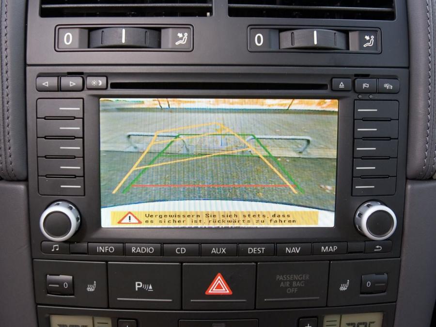  Volkswagen Touareg Individual 2007 года  (фото 5 из 22)